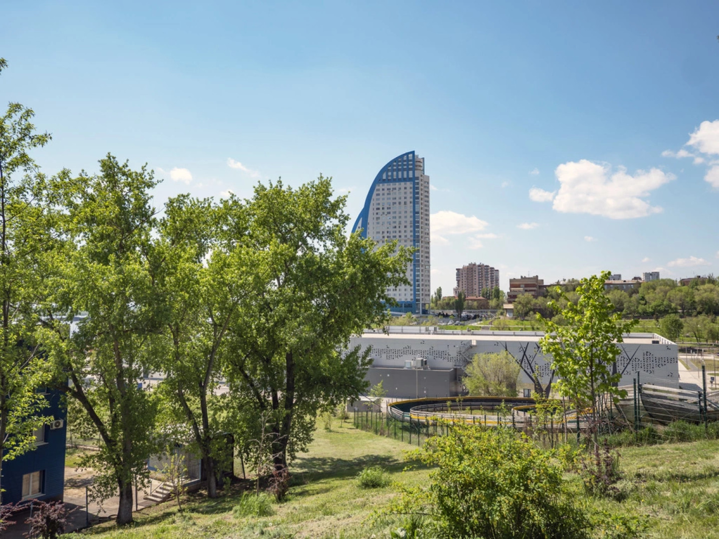 Квартира Уютная  на набережной реки Волги в самом центре города-героя.
