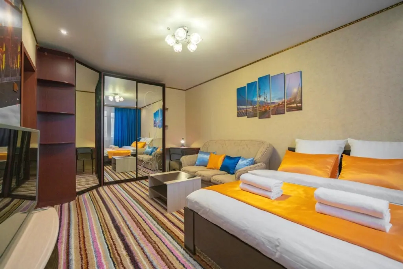 Апартаменты Пять Звёзд с видом на Обь