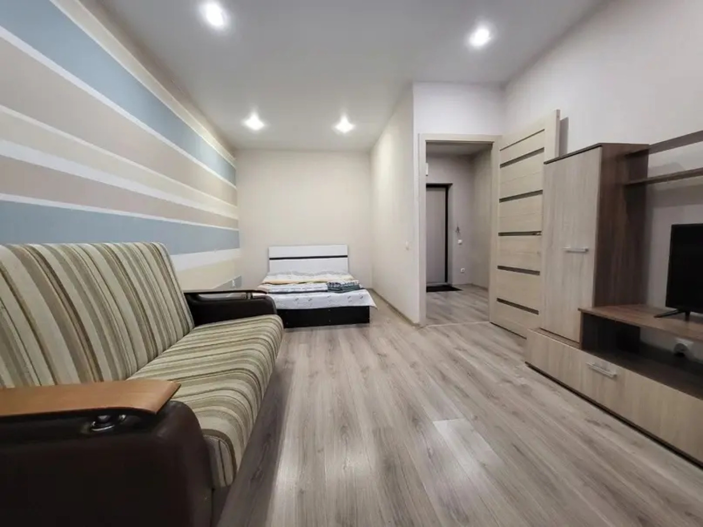 Апартаменты GuestKomi Тентюковская 304 8 этаж