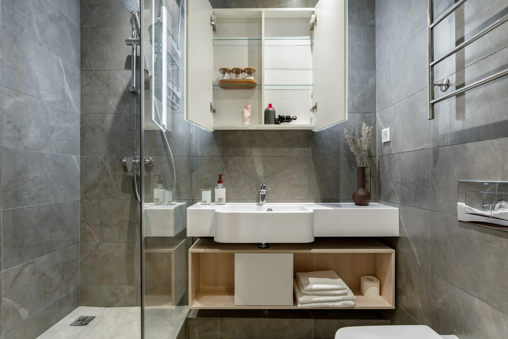 Апартаменты Family Lux с панорамным видом на Остров Мечты и на город