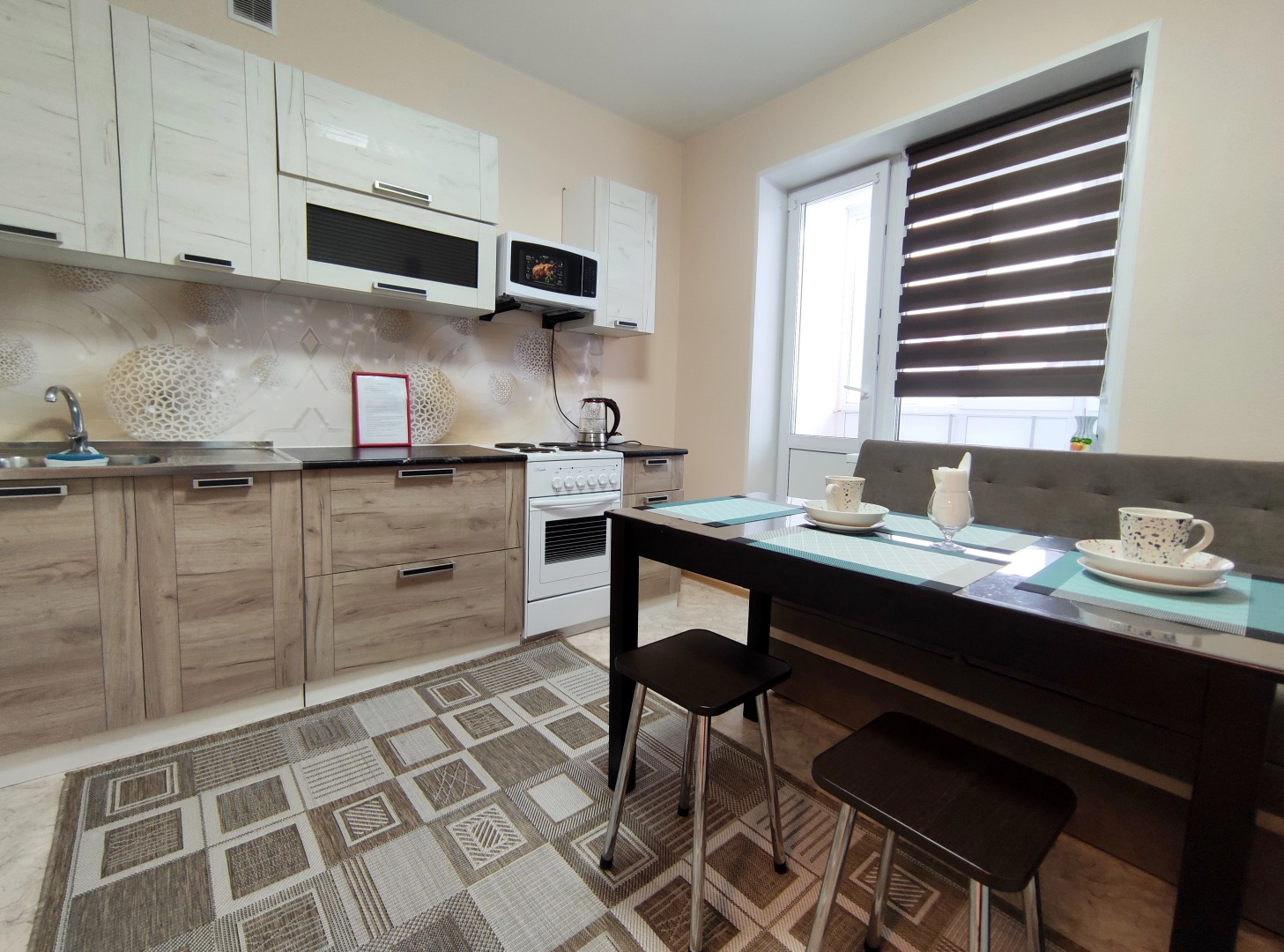 Квартира в Новом Доме с Ремонтом Рядом с Больницей и Баром