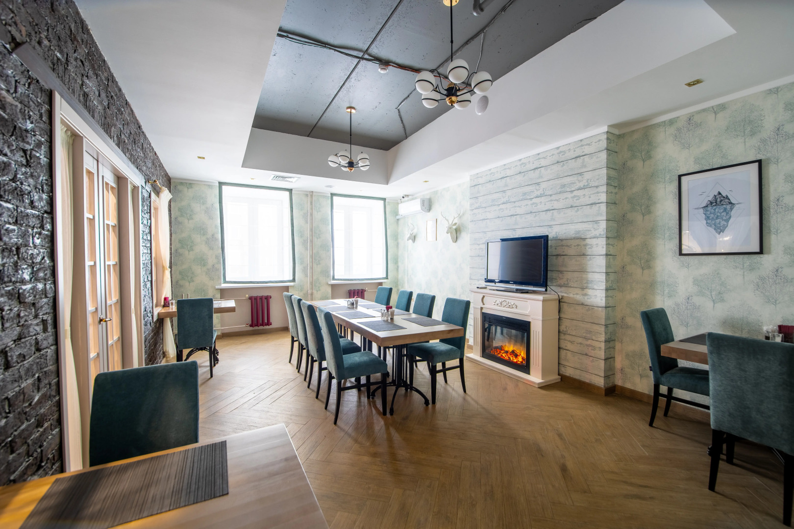 Отель Атриа