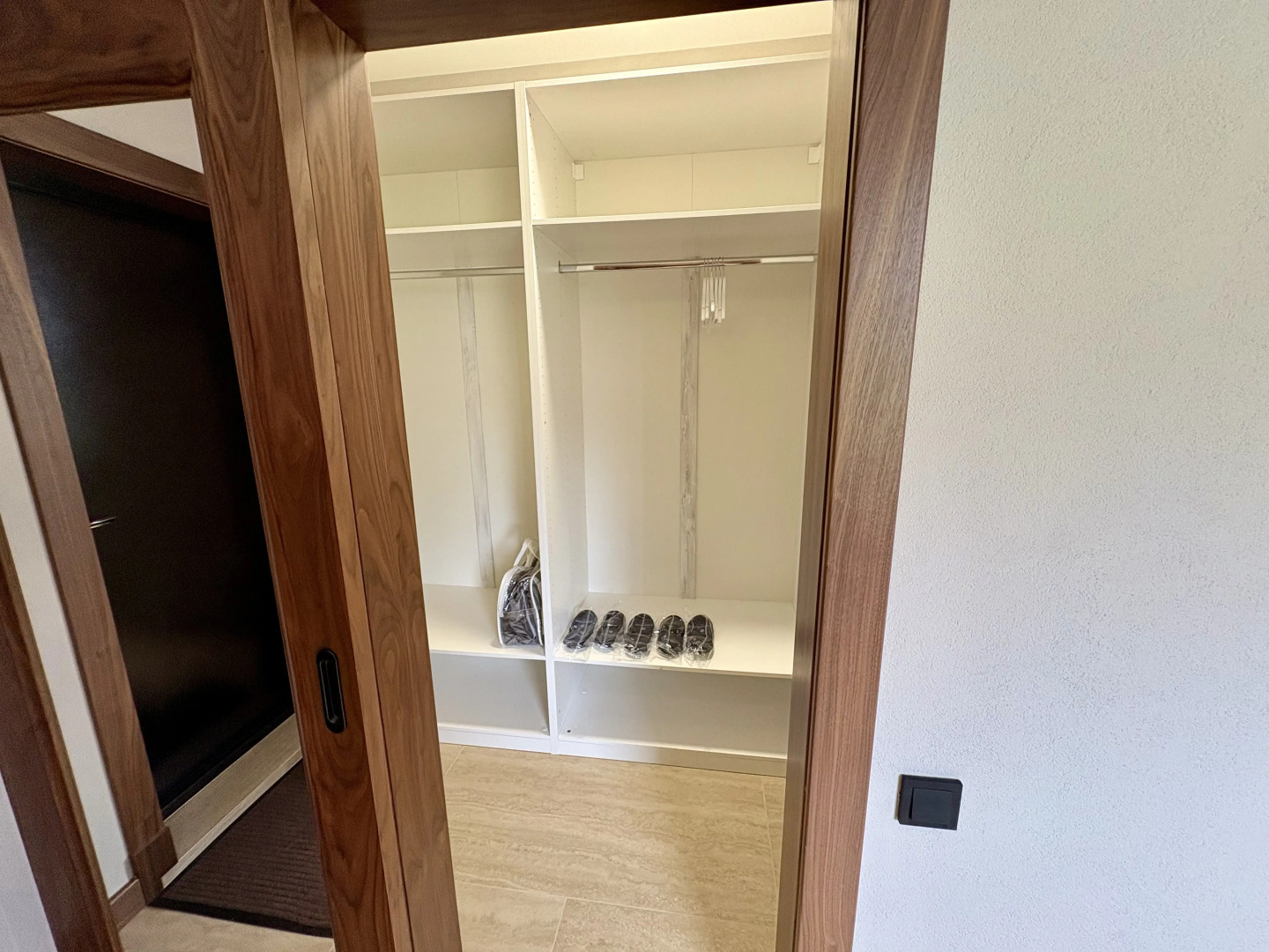 Частный Дом Стильный новый 4-комнатный в Капитан Клаб