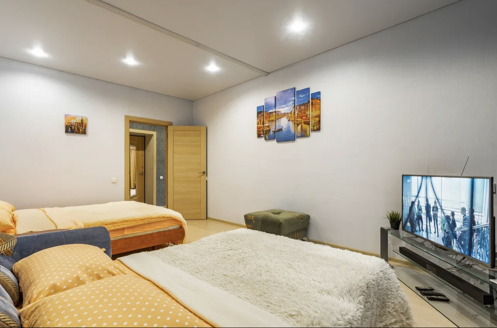 Уютные Апартаменты с Видом на реку Волгу (ул. 5 просека д.101)