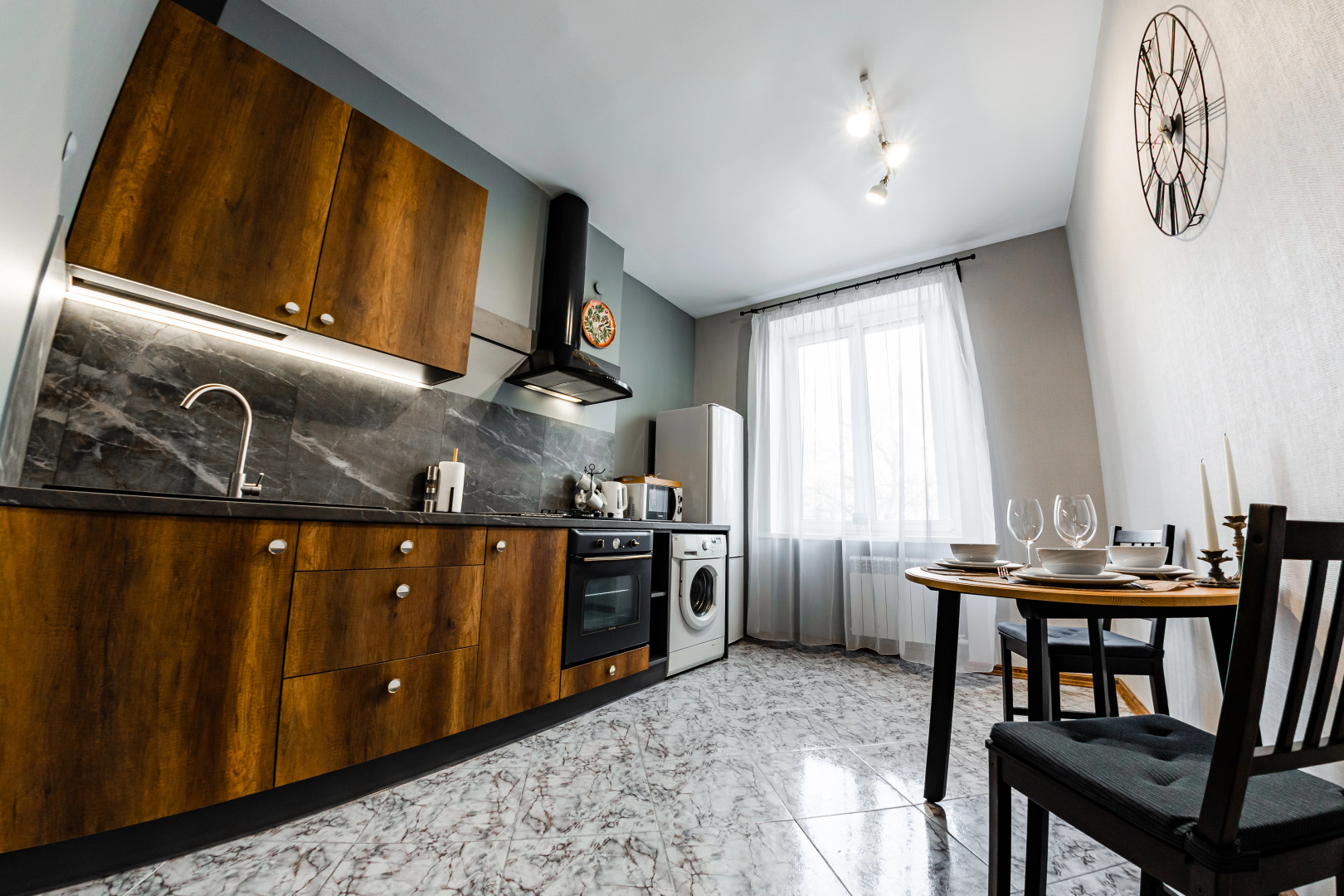 Апартаменты InterLoft 4 Old Town Free Parking Wi-Fi 100/50 Smart TV