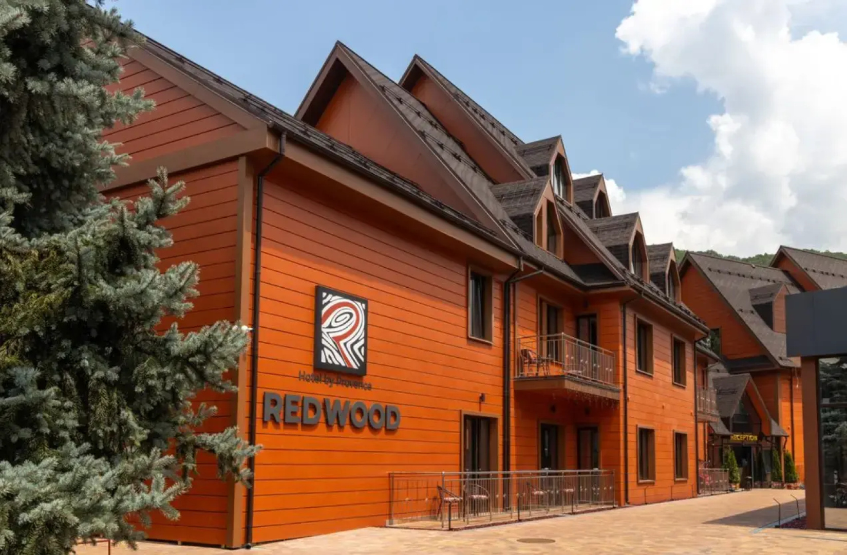 Апартаменты Red Wood стандарт двухместный