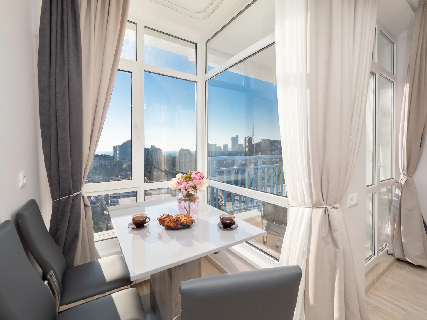 Квартира с Видом на Море и Город рядом с Дендрарием