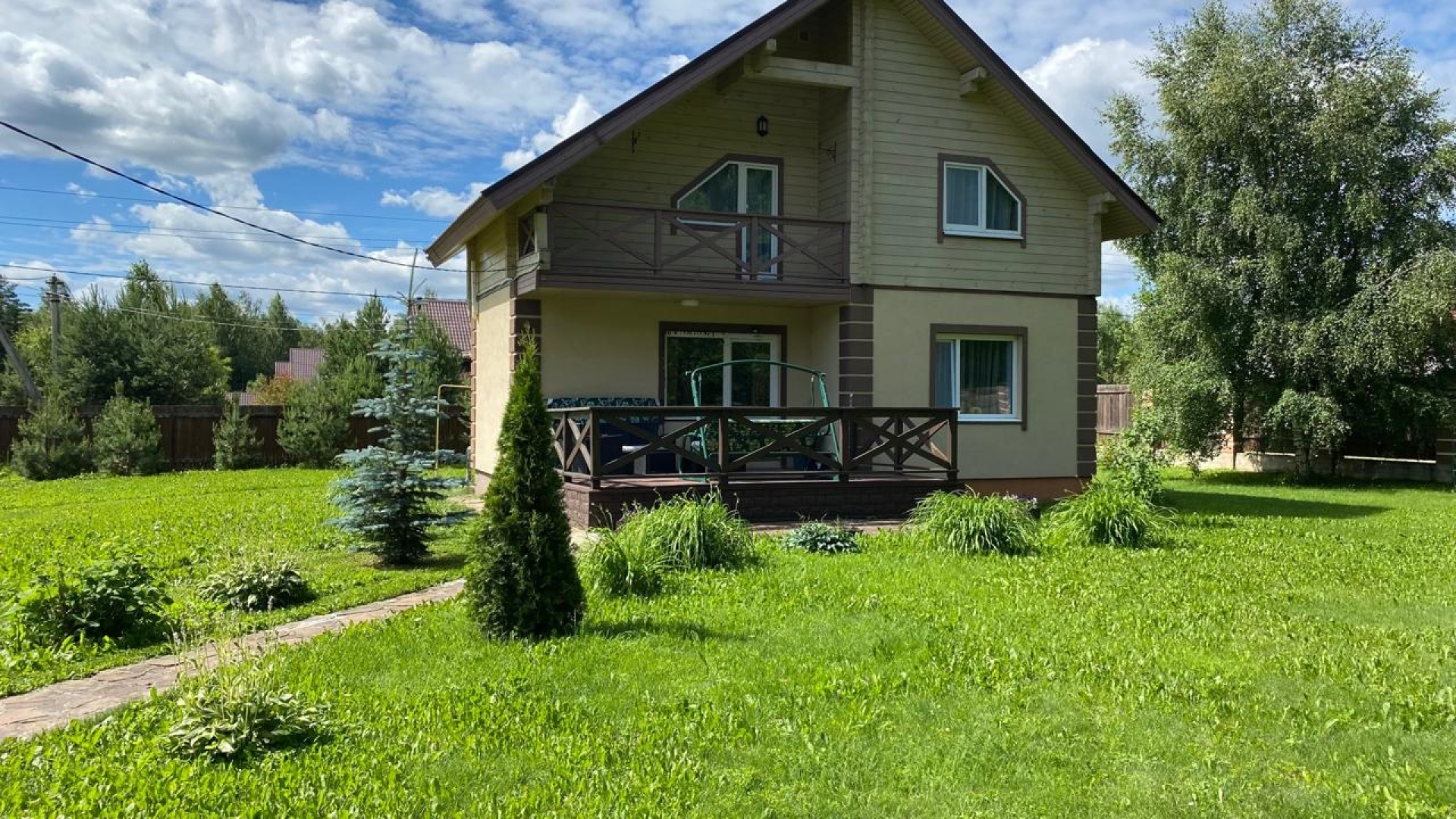 Частный дом Дом в Лесных озерах