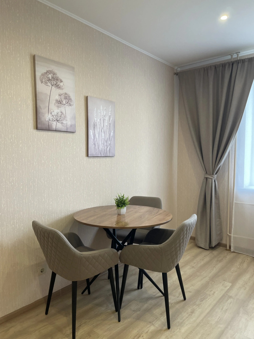 Квартира Современная видовая 1-комнатная квартира с кондиционером рядом с рекой