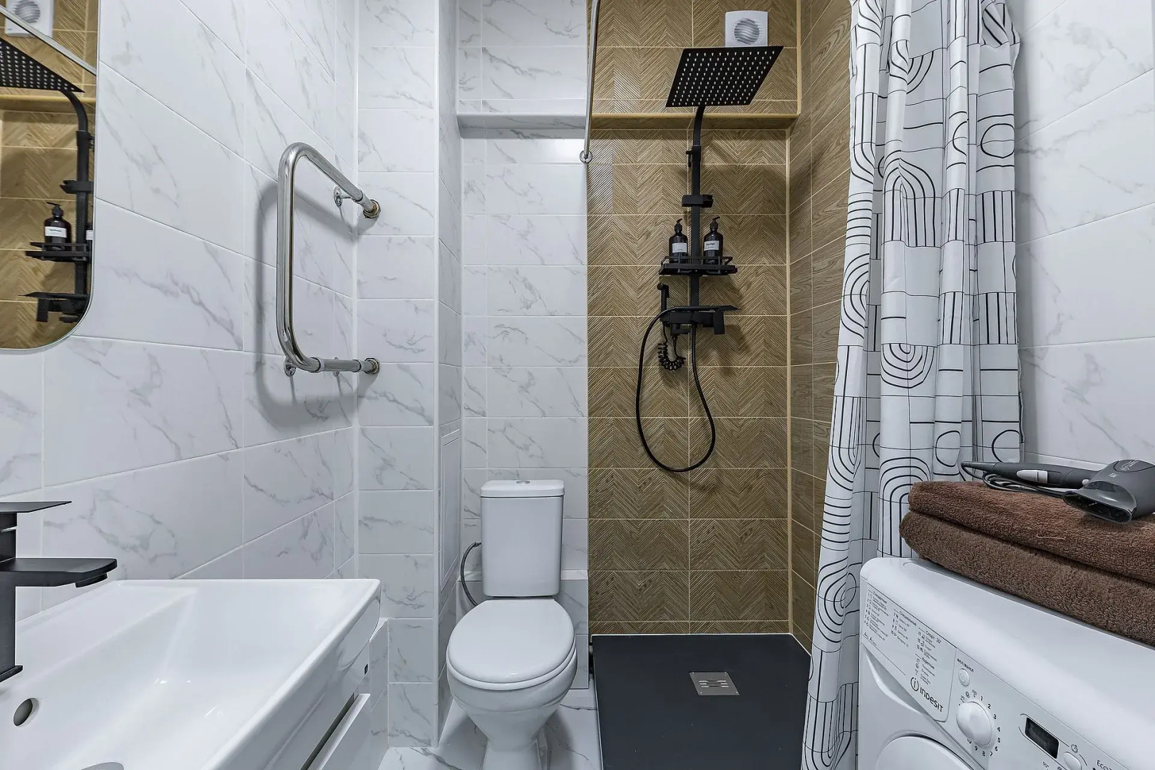 Квартира Стрелка Бурнаковская 61