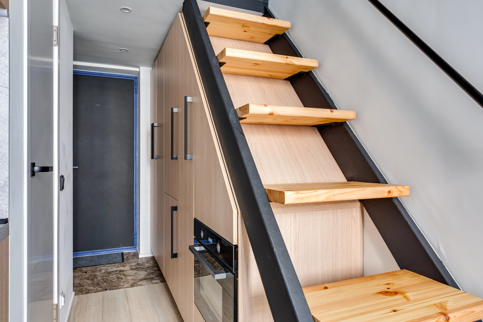 Апартаменты Двухуровневые апартаменты Estetic House в ЖК Loft FM