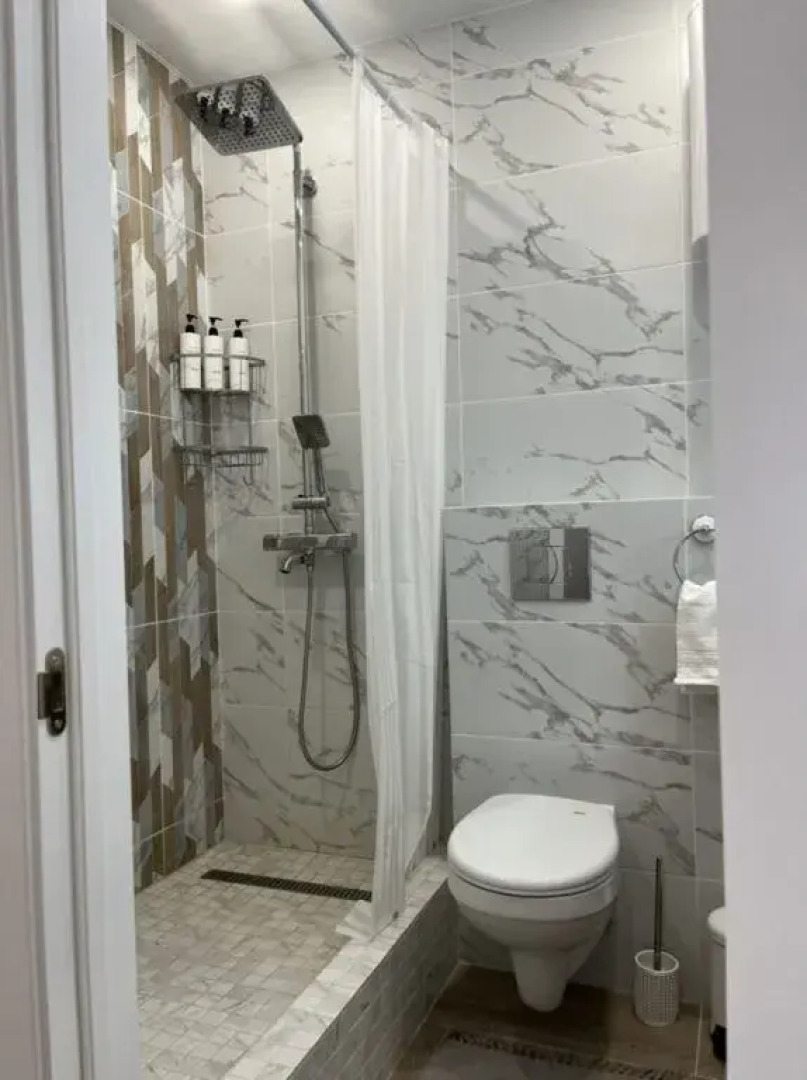 Апартаменты Бархат с балконом в центре города