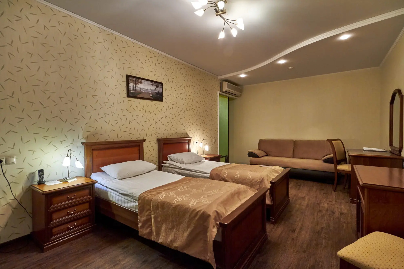 Отель Гостиница Пионер Люкс