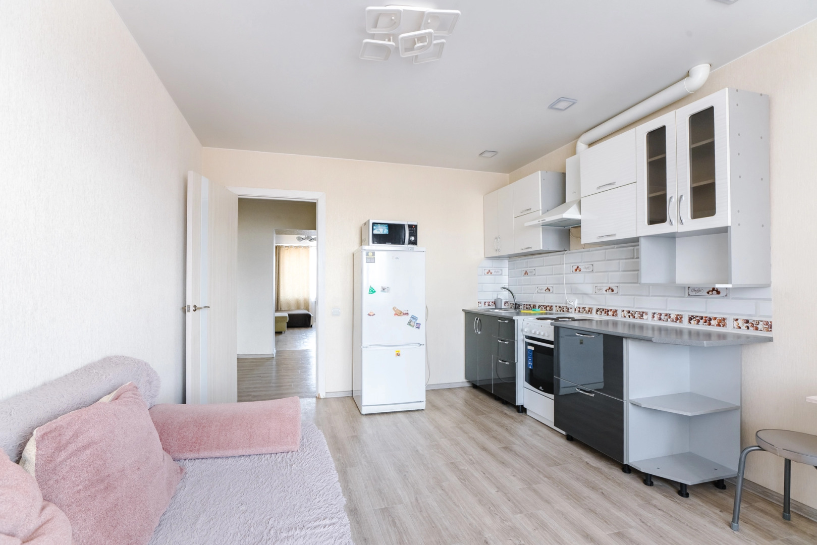 Квартира Октябрьская 221