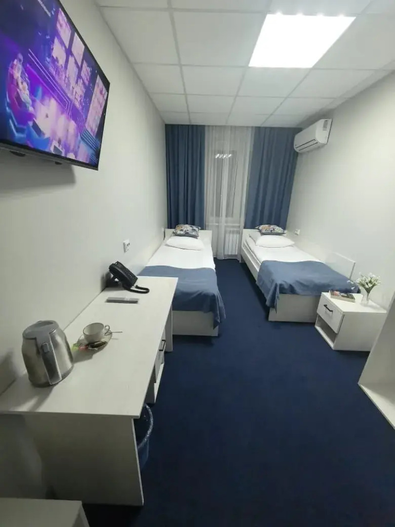 Отель Белая Ворона