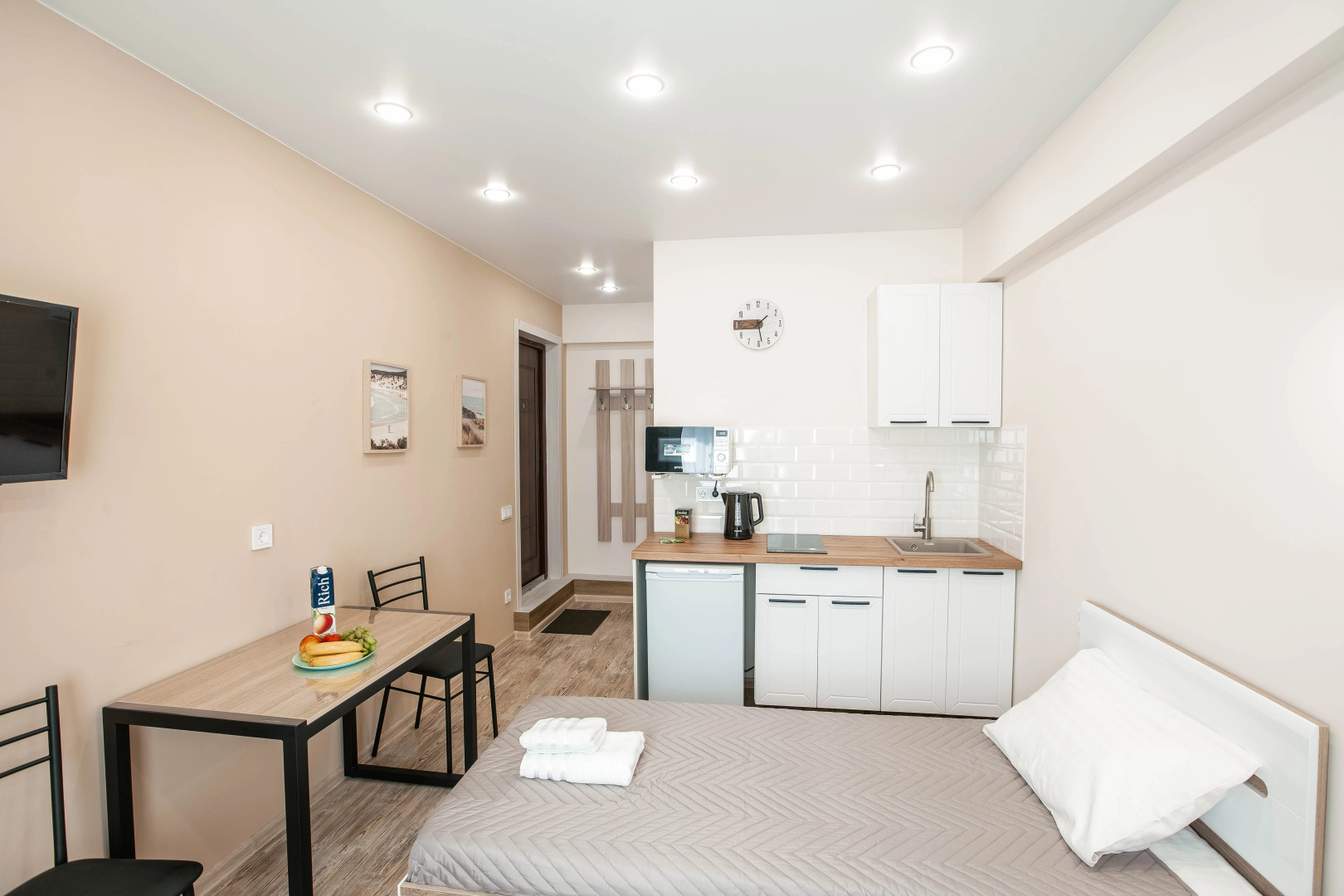 Апартаменты Изумруд возле Аэропорта