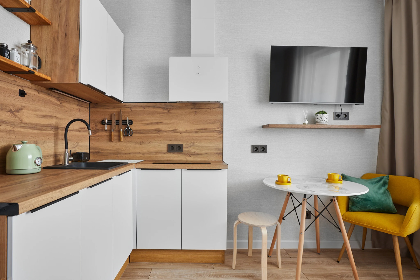 Квартира 2 Ночи на Константина Гондаря 105 (3)