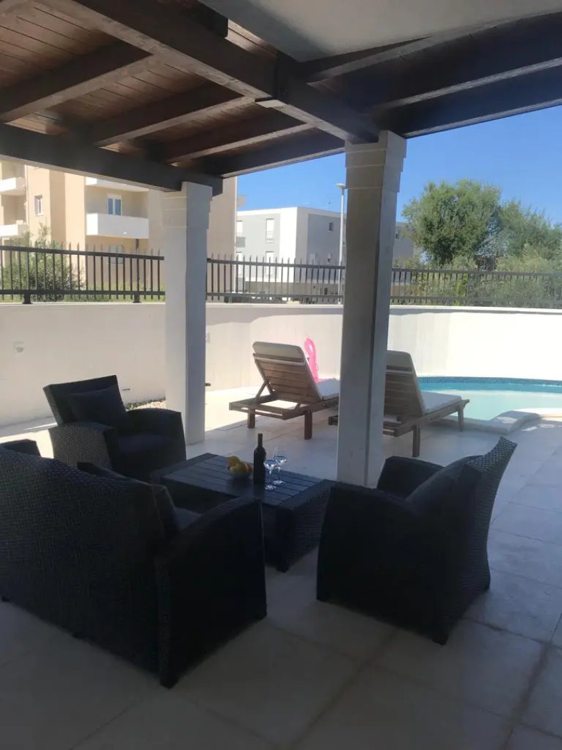 Вилла Urban Villa With Pool