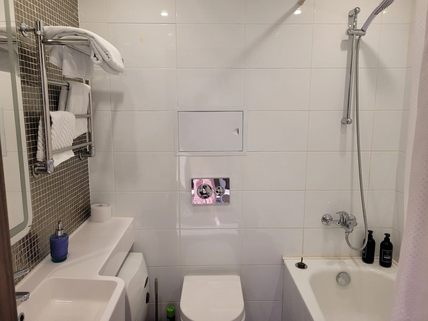 Апартаменты Аксиома 1