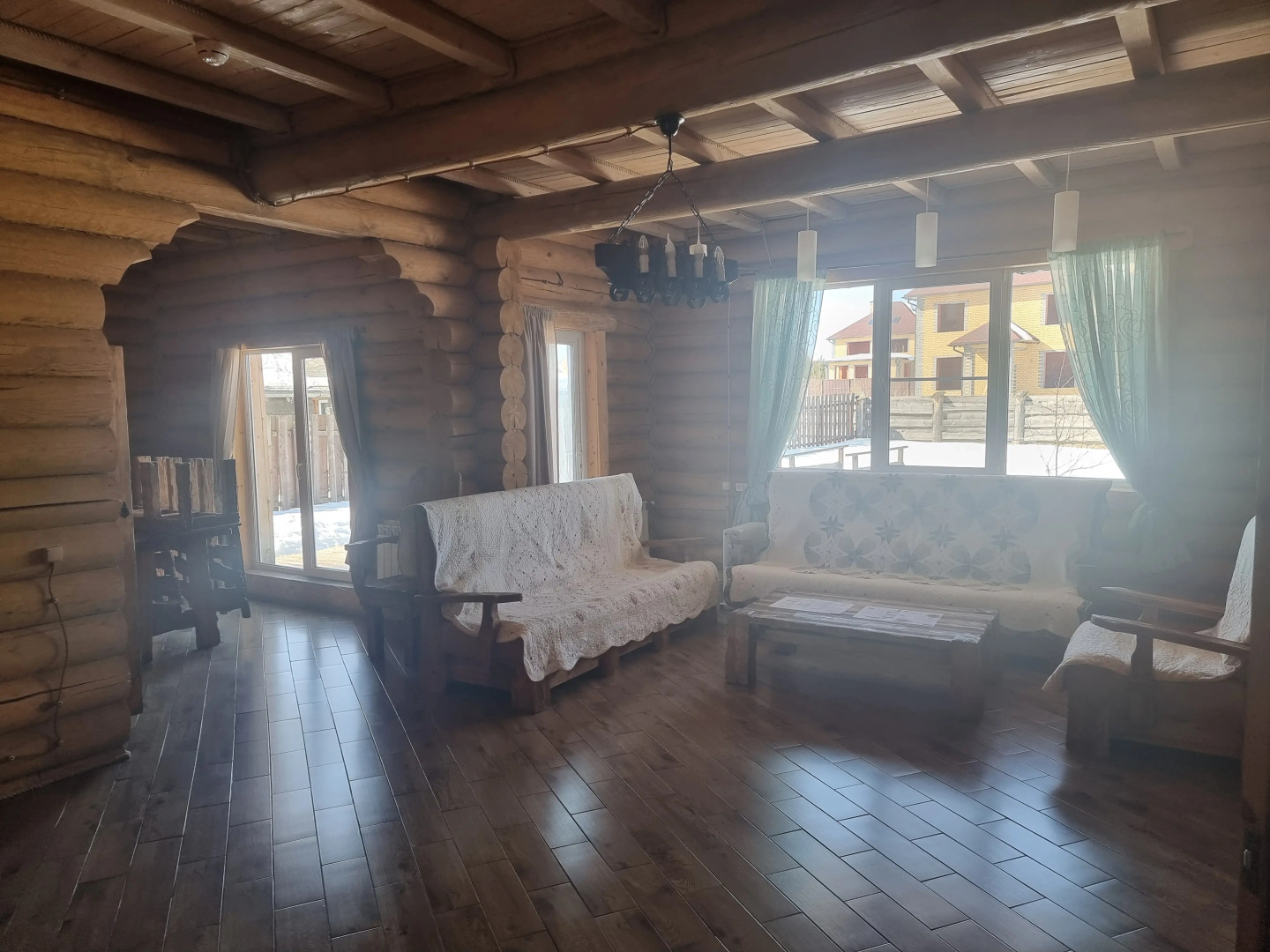 Частный дом Подмосковный Домик с 4 спальнями Люкс