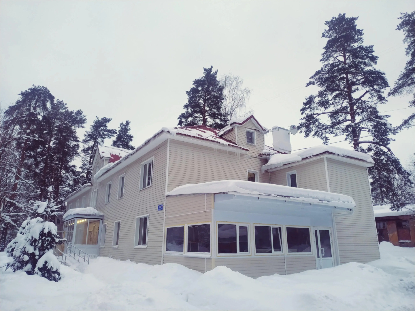 Отель Крона