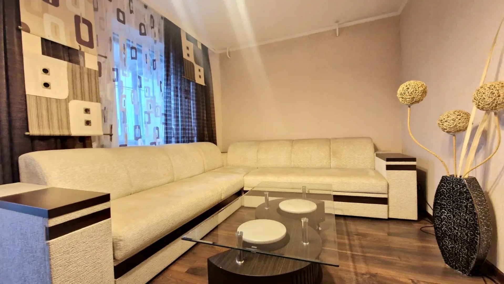 Квартира Большая четырехкомнатная квартира