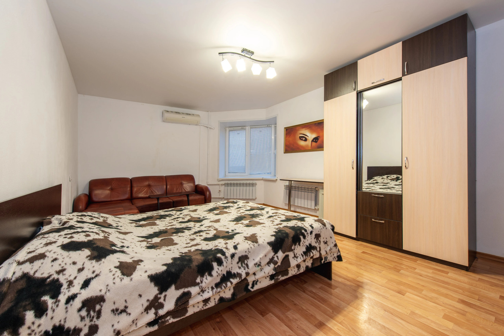 Апартаменты Яр-сутки на Московском 159