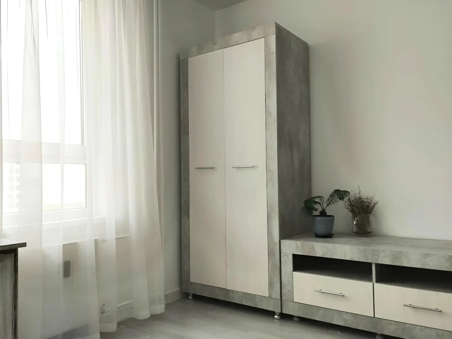 Квартира Двухкомнатная с Балконом и Красивым Видом