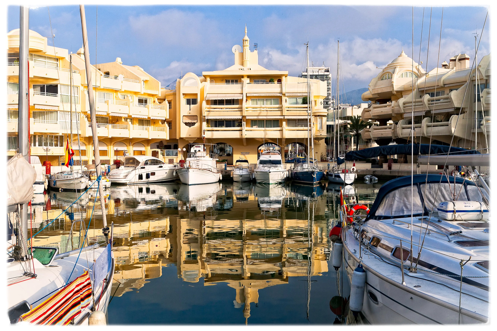 Апартаменты Puerto Marina Beach Apartamentos