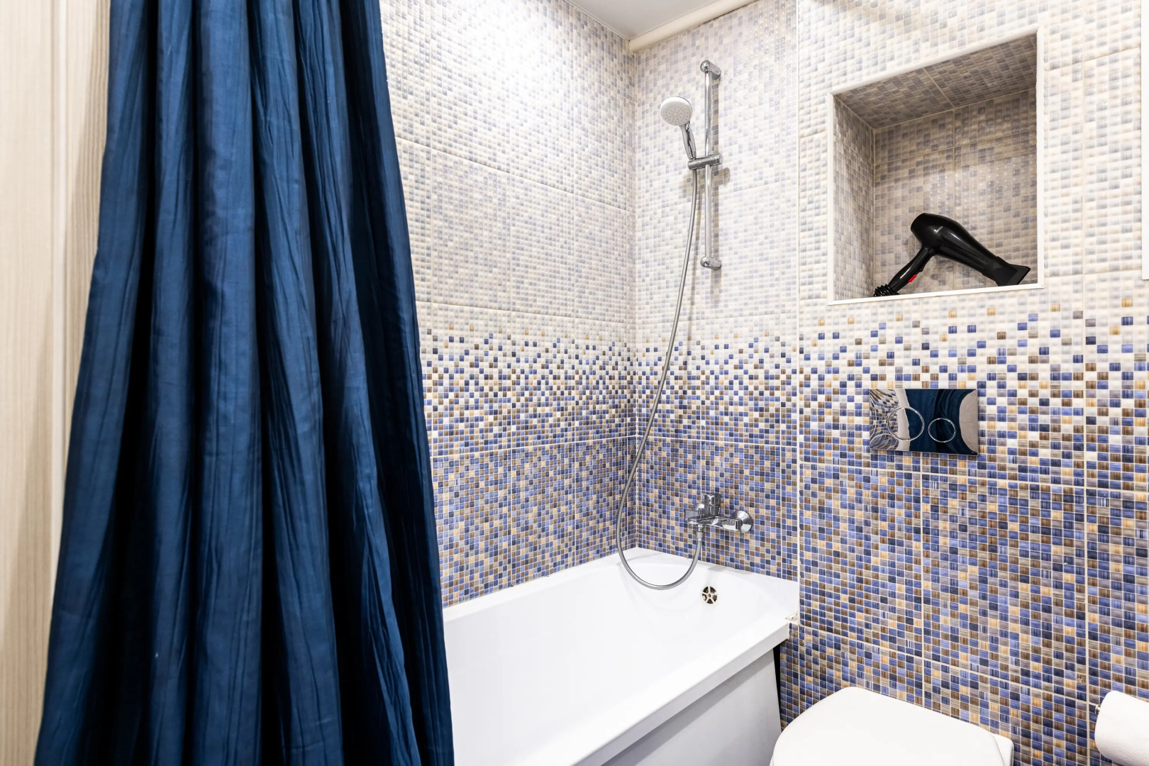 Улучшенные двухкомнатные апартаменты на метро Академика Янгеля