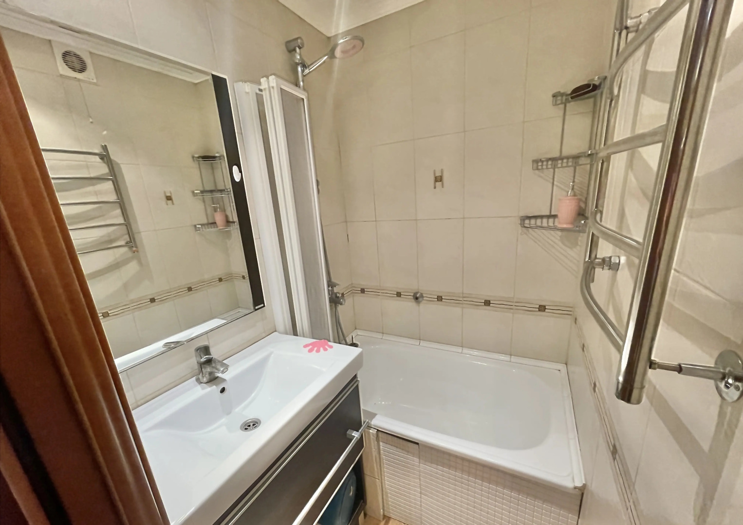 Апартаменты Царев Дом на Челюскинцев 13