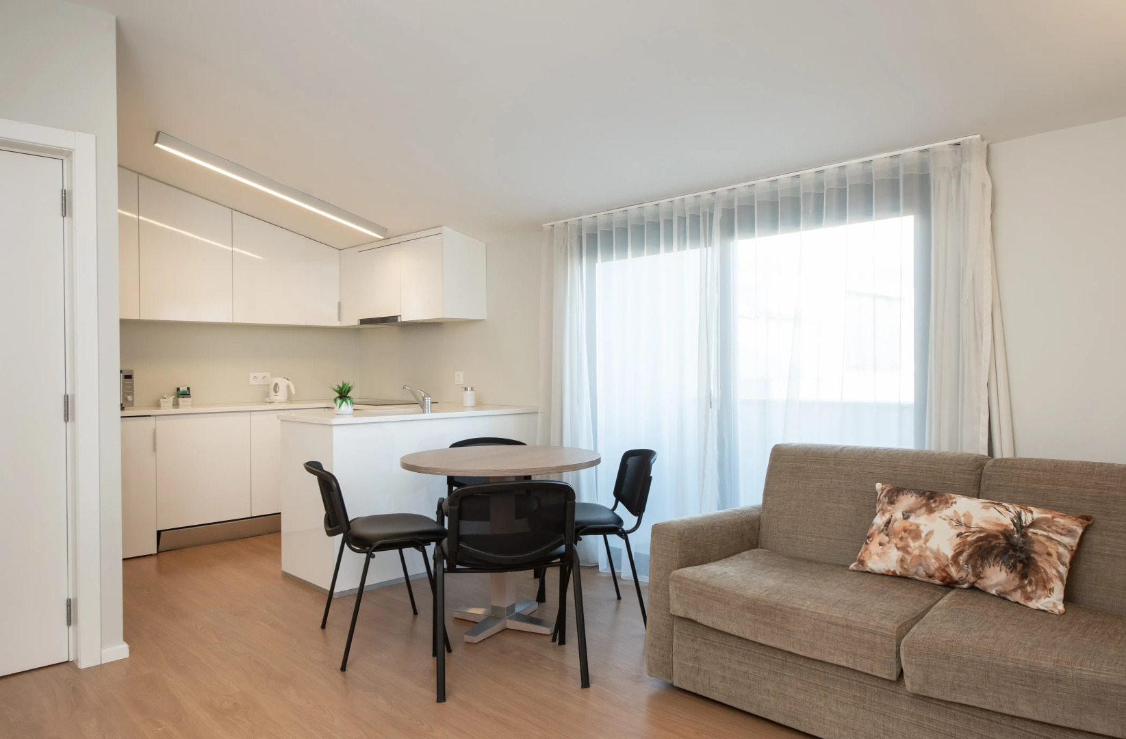 Essence  Inn Marianos Hotel