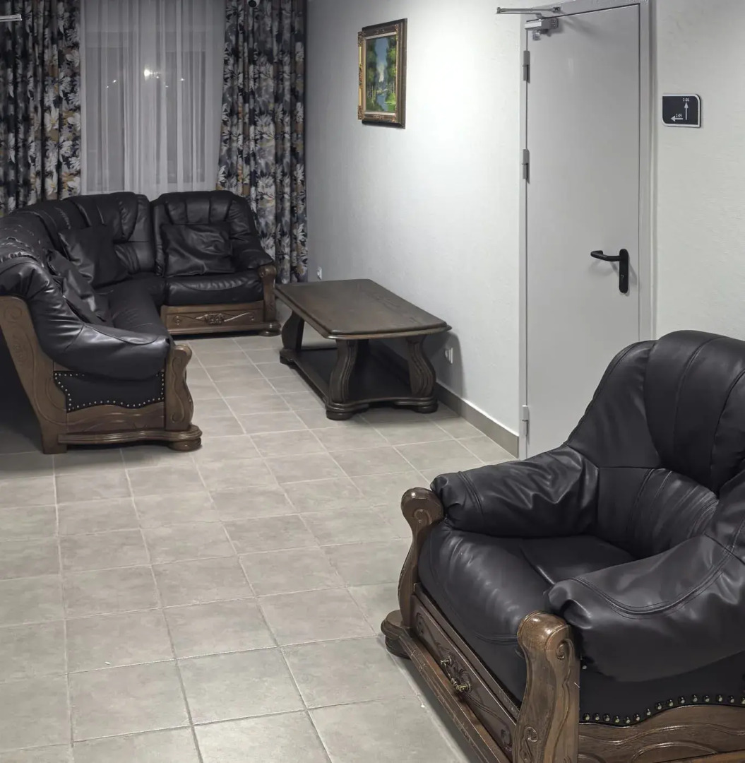 Отель Белая Ворона