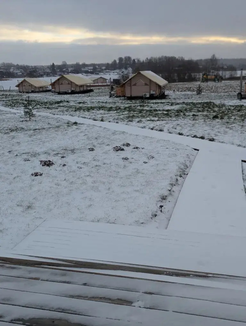 Глэмпинг Носороги