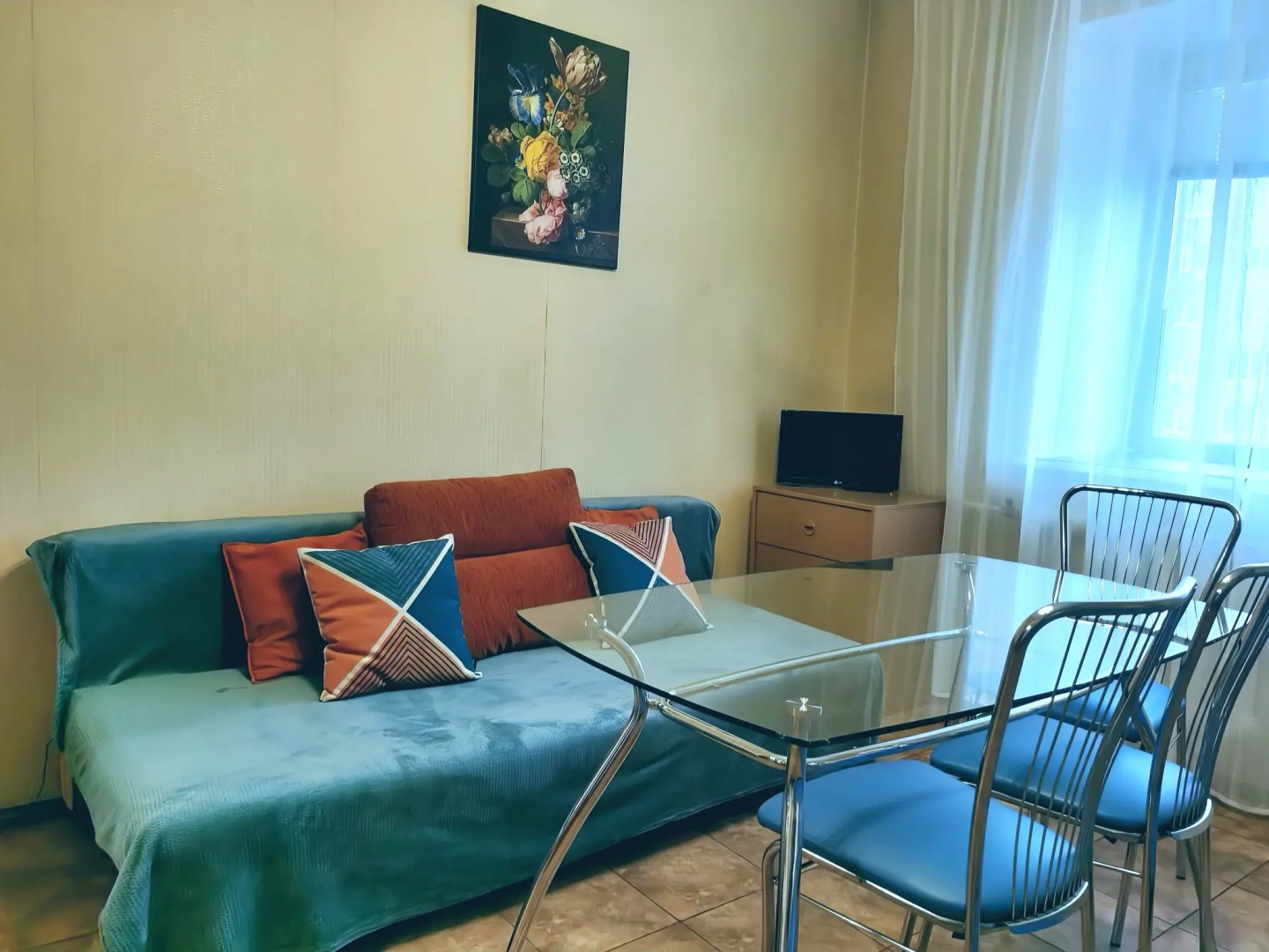 Квартира в деловом центре Тюмени на 50 лет Октября