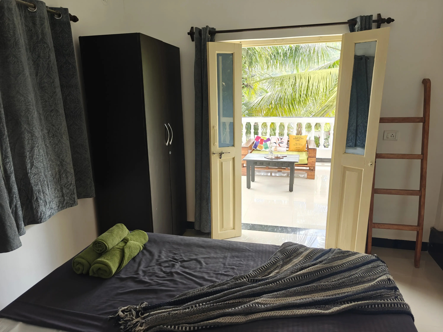 Бунгало SOLS Backyard