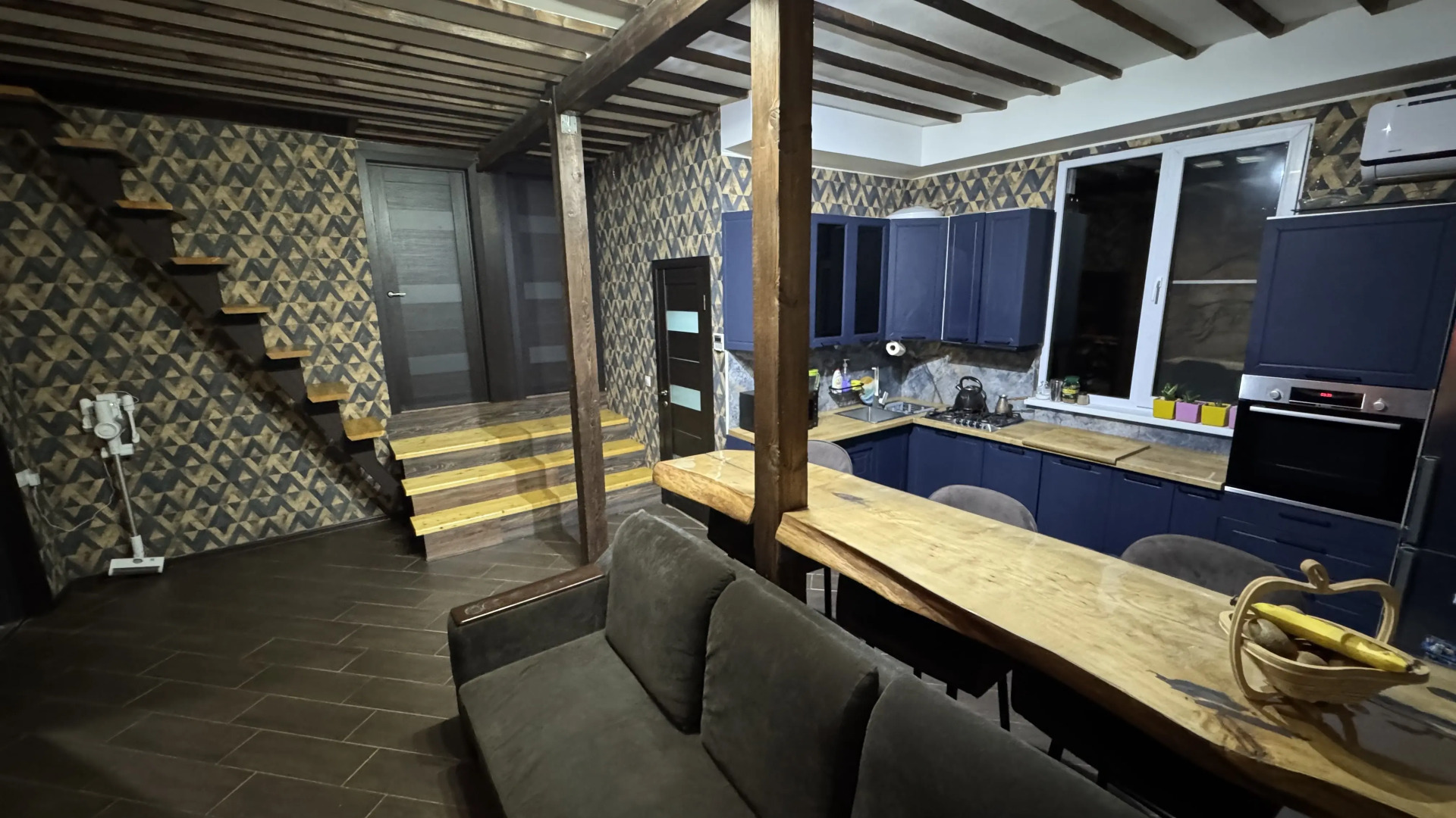 Вилла Kрacивый Дом C Теплым Баcсeйнom Баней С Огромной Террасой С Потрясающим Видом На Горы