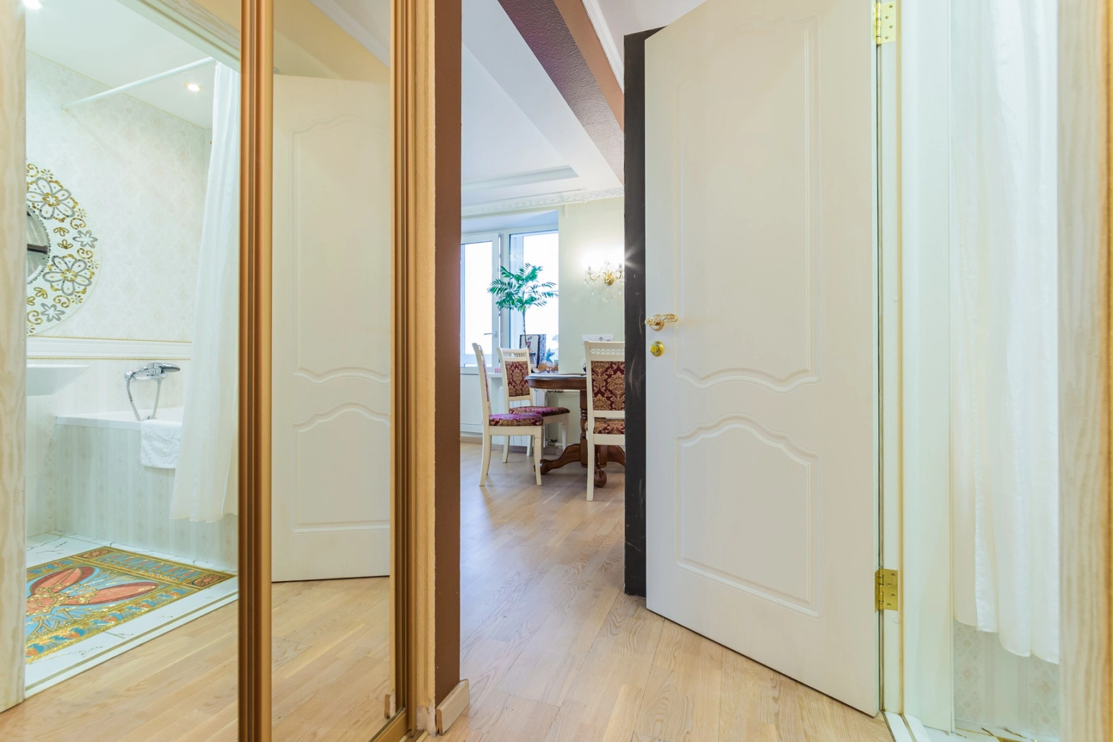 Апартаменты ДВА ГОРОДА - На набережной у Острова мечты и Технопарка