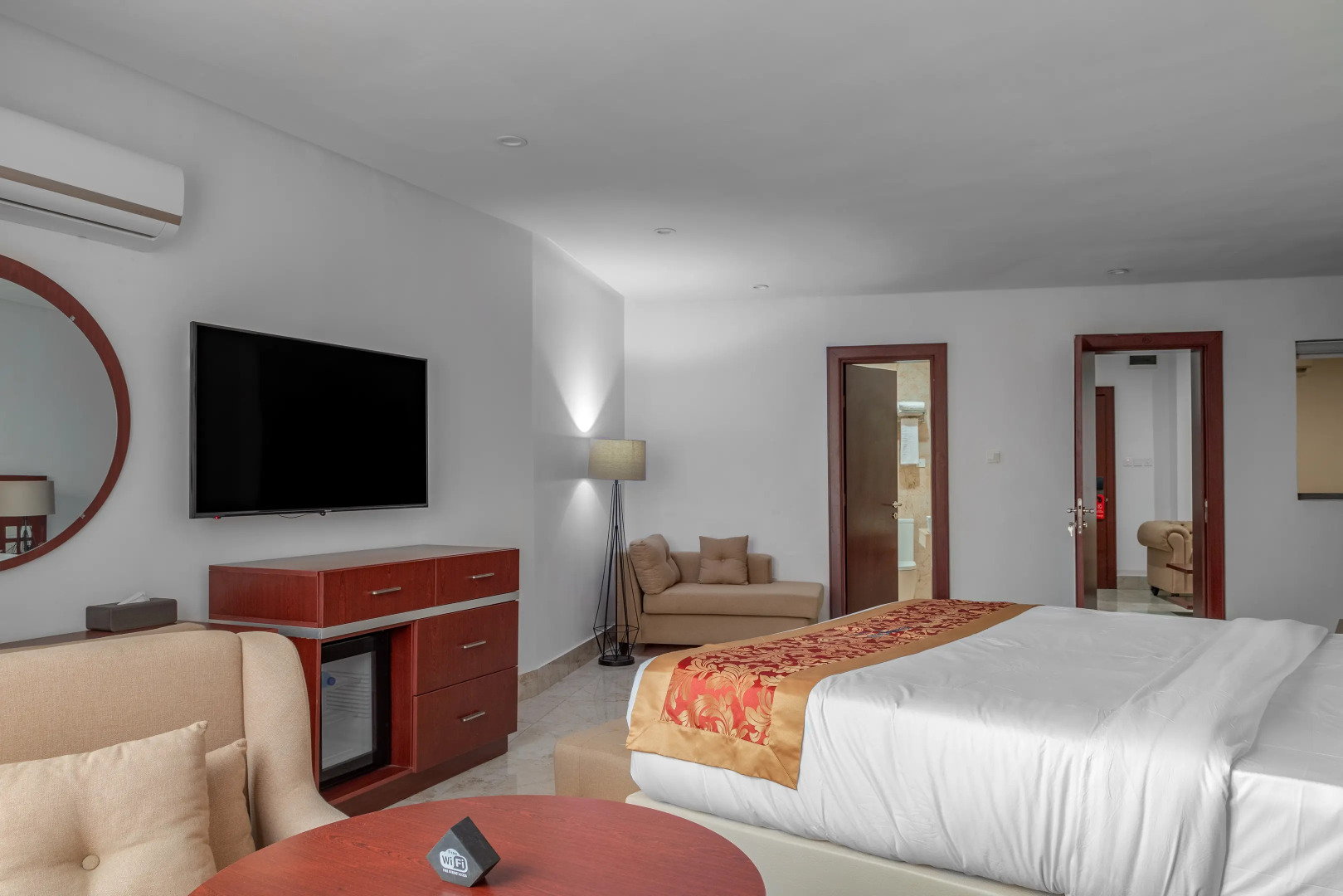 Отель Johnwood Hotel by Bolton