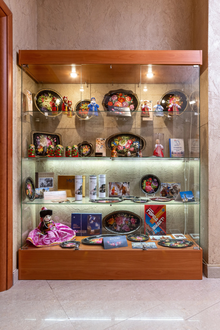 Отель Лекко