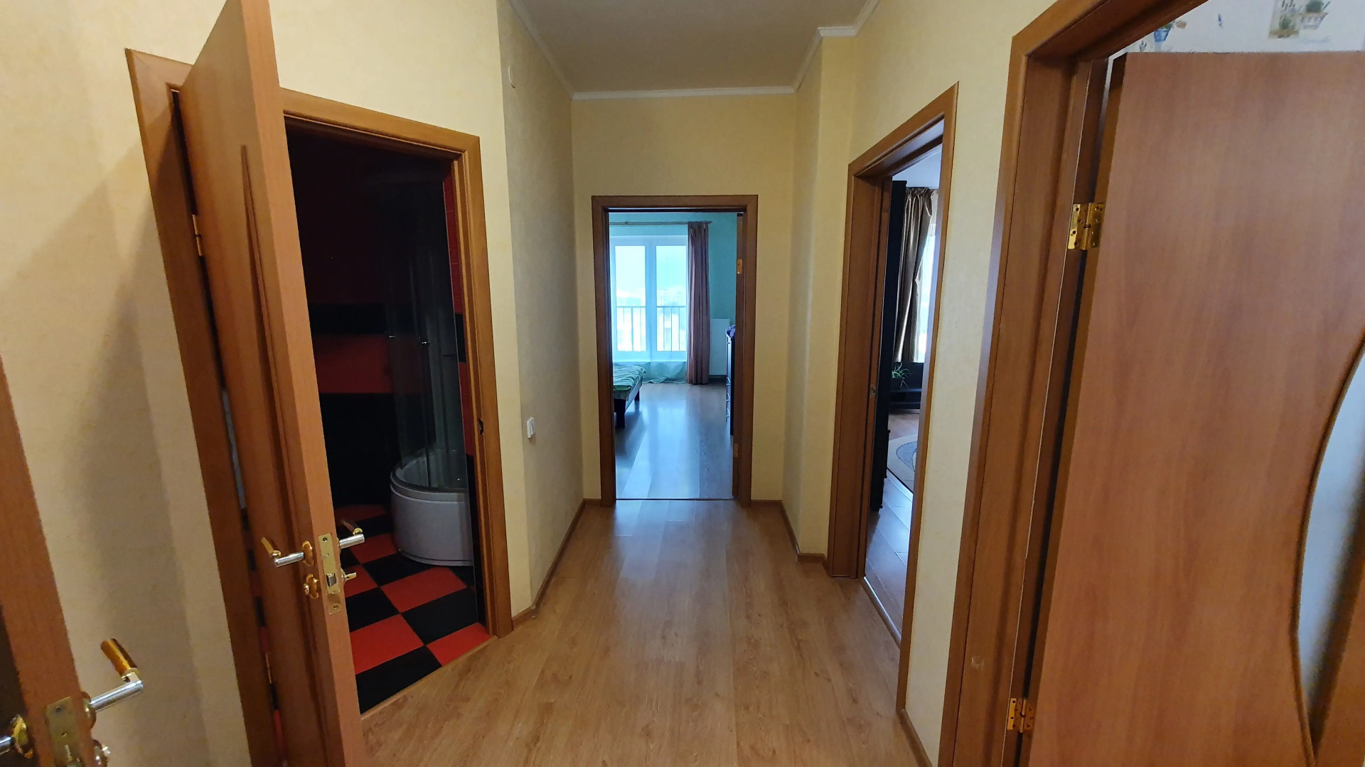 Квартира двухкомнатная 76м2 на Куйбышева 40