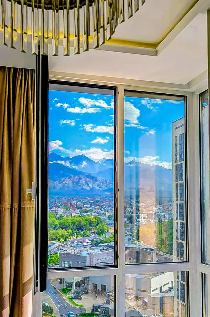 Апартаменты Лучшие Апартаменты Алматы с Видом на Горы Напротив ТРЦ Мега Алматы