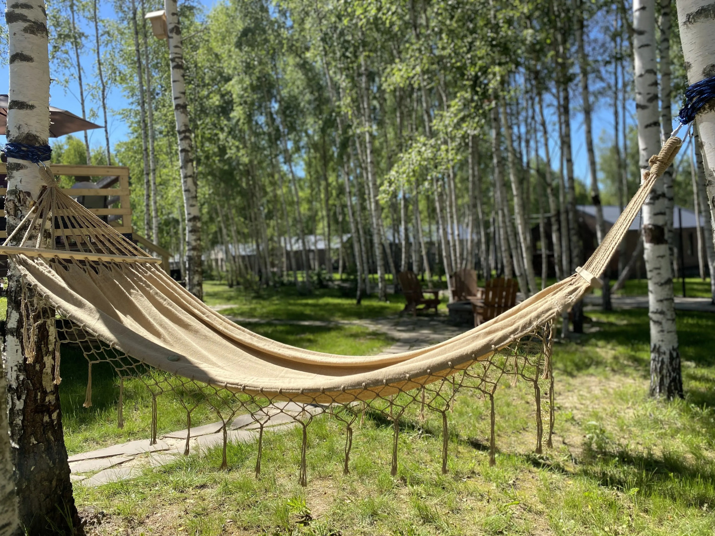 Гостевой дом в Грин Лаундж в окружении леса на берегу Истры