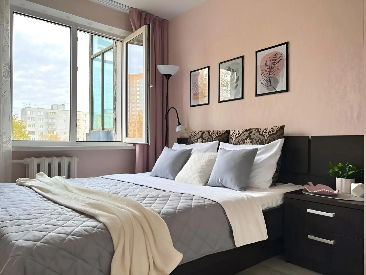 Квартира на Рихарда Зорге 42