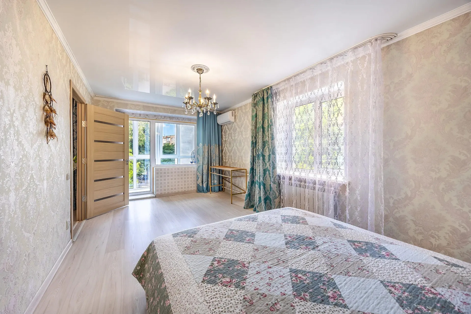 Апартаменты на Иванникова