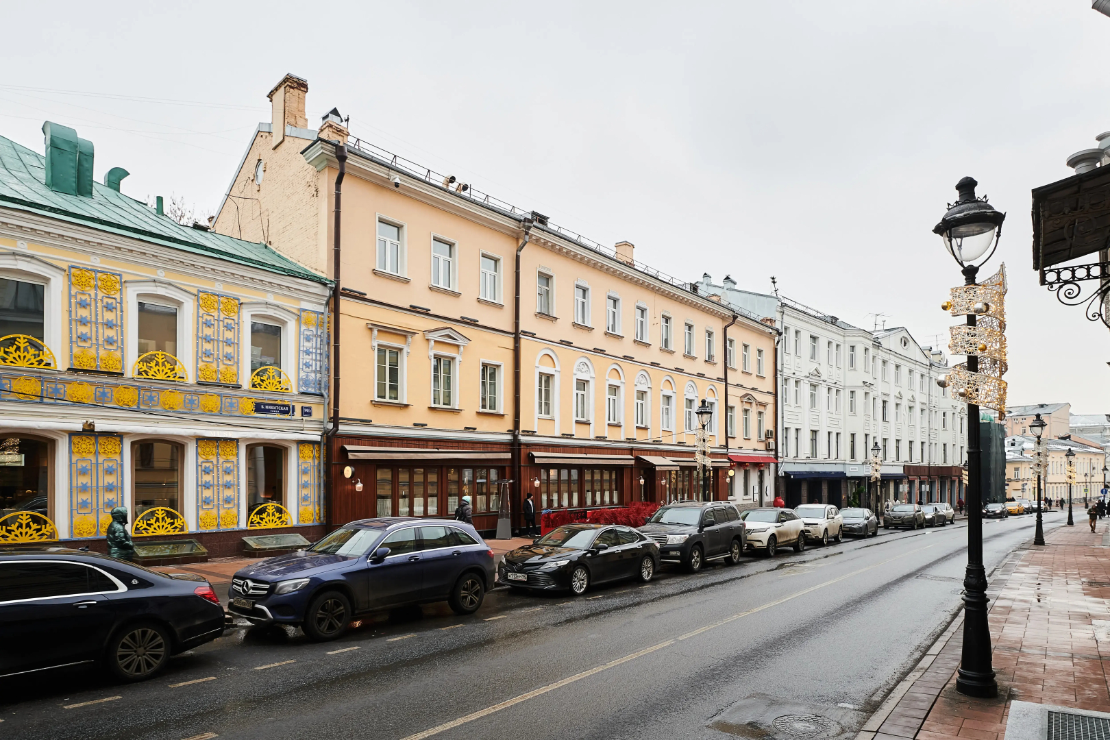 Квартира GM Apartments Яркая Трехкомнатная у Красной Площади