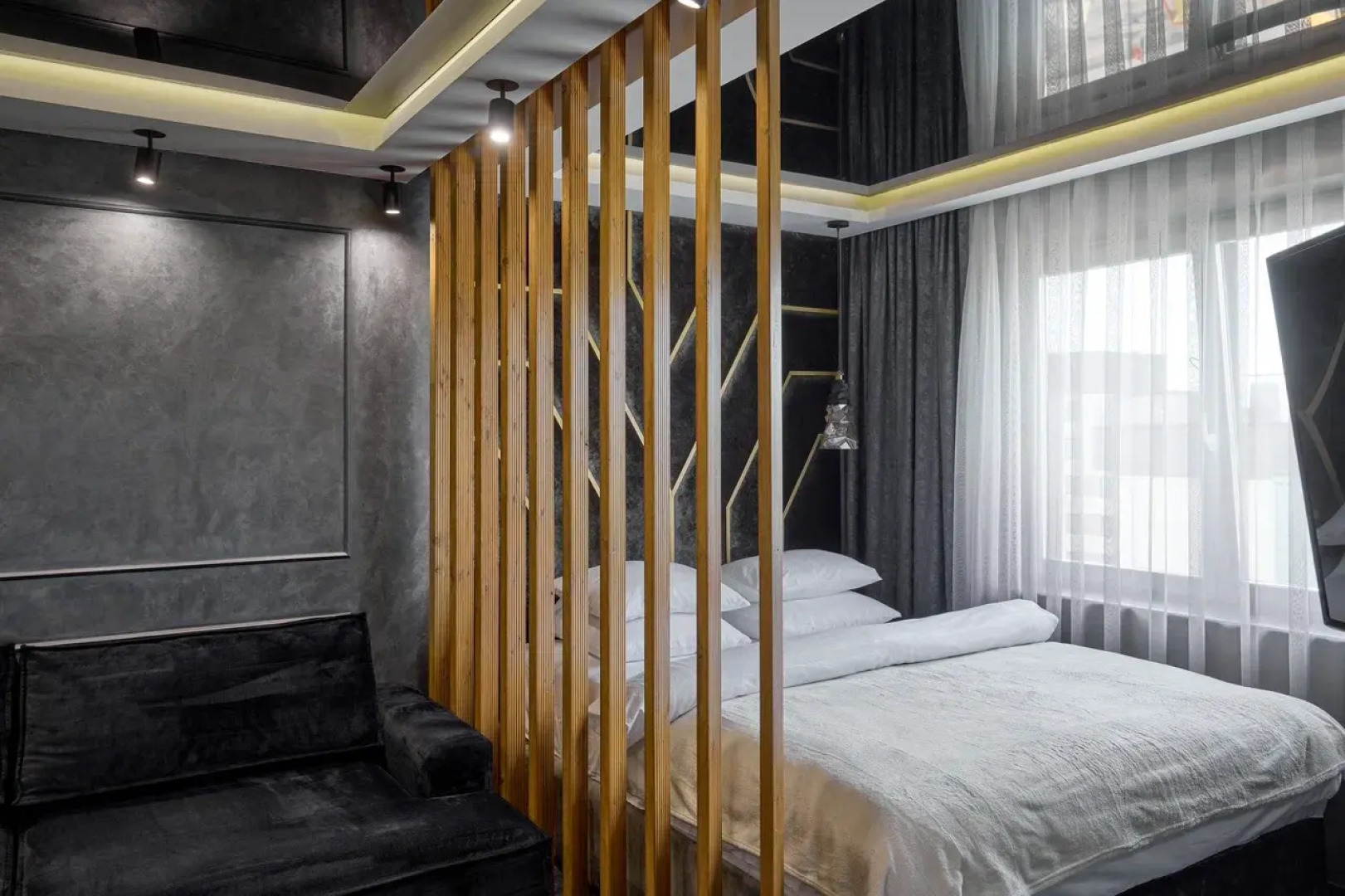 Апартаменты Reverie Black Space