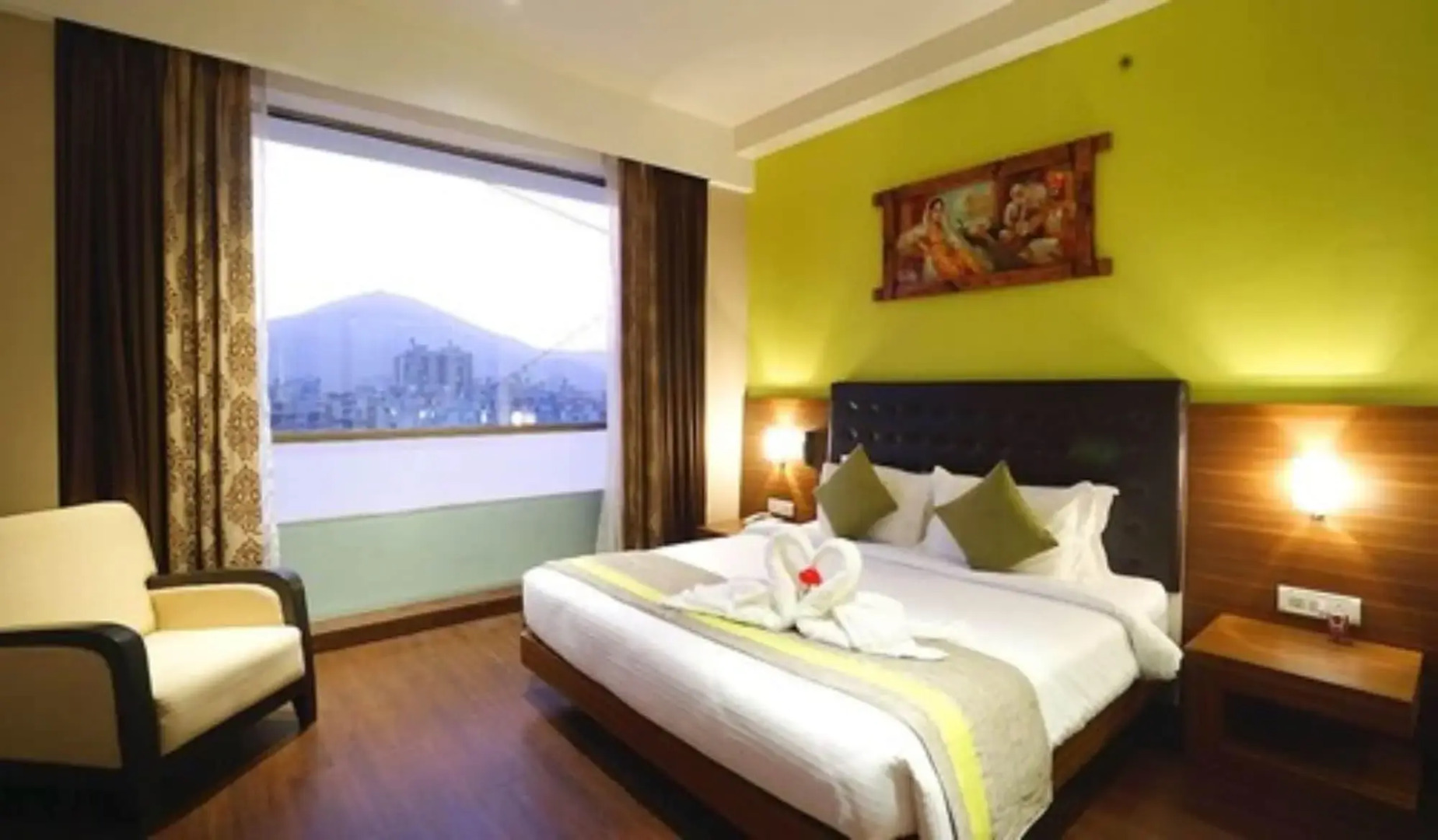 Отель The Byke Suraj Plaza Veg