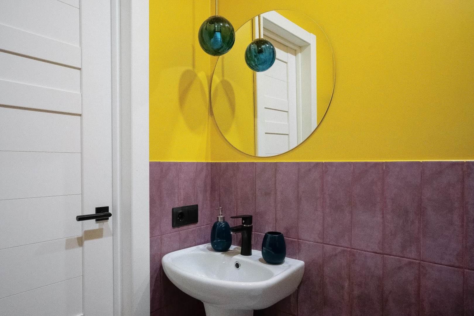 Апартаменты Savina у Моря 1 лиловая студия