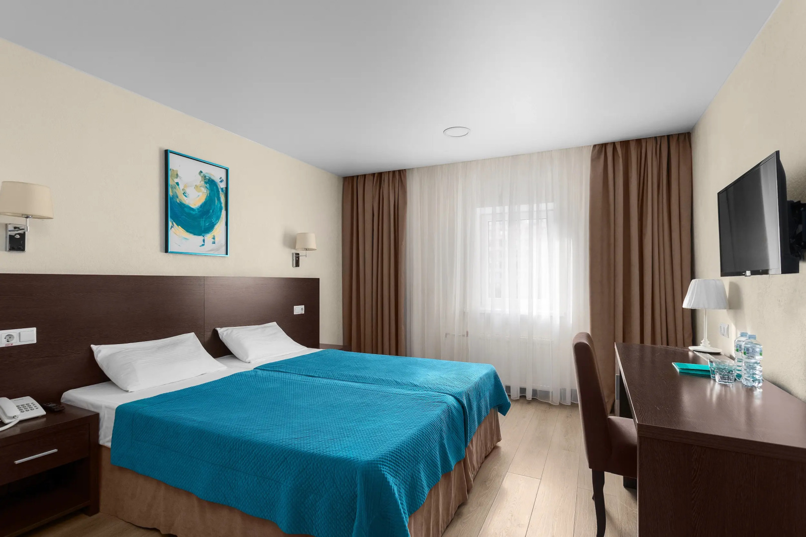 Отель Академия